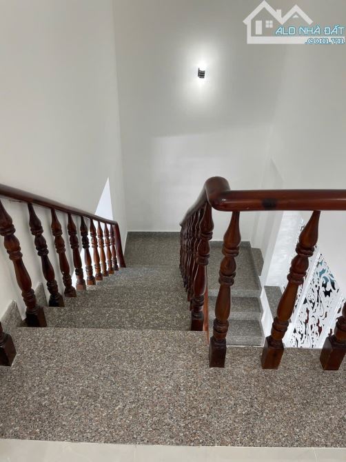 Bán nhà 2 tầng  tiền nhựa KDMB. Xã Xuân Thới Sơn , HM. 103m2. Giá 5 tỷ 50tr - 8