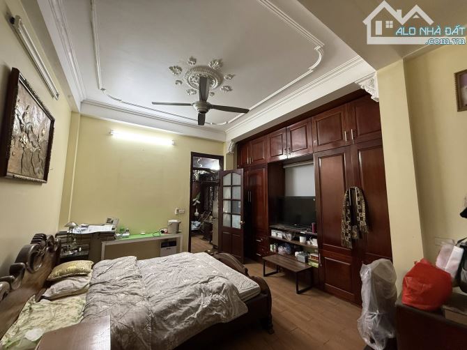 Cần bán gấp siêu phẩm phân lô Trần Quốc Hoàn 55m2, 5T, lô góc 3 mặt thoáng, ô tô tránh KHU - 8