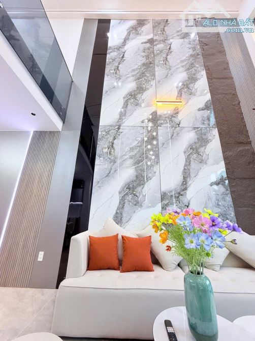 BÁN GẤP NHÀ 2 TẦNG NAM PHẠM HÙNG, CẨM LỆ DT :125M2 GIÁ CHỈ NHỈNH 3TỶ 📍 Vị trí: Đường Nam - 9