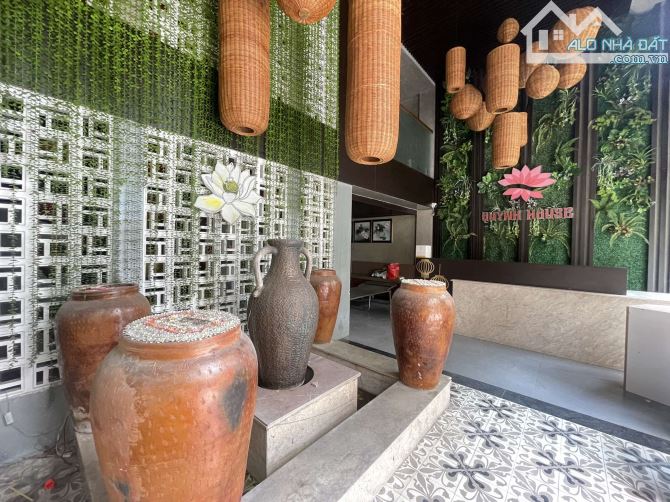 Tòa nhà Sư Vạn Hạnh, 8 Tầng ,215m2( ngang 10,3m) dt sàn 1200m2,sổ vuông.Pháp lý chuẩn - 9