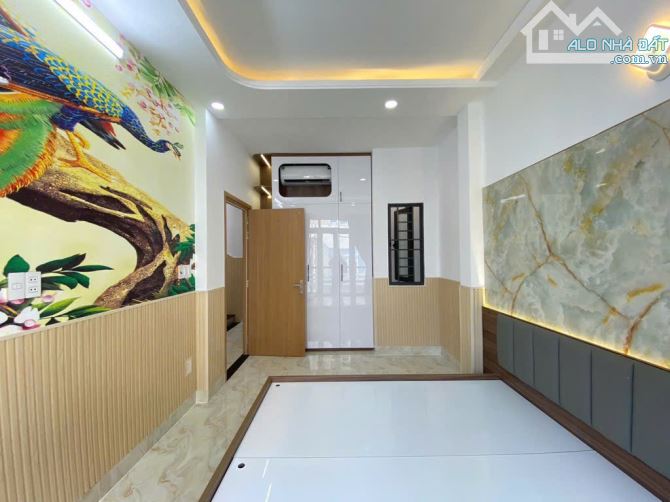SIÊU PHẨM NGANG 6M – THIẾT KẾ MỚI ĐẸP 3 TẦNG – XE HƠI VÀO NHÀ   Vị trí: Lê Đình Cẩn – Tân - 9