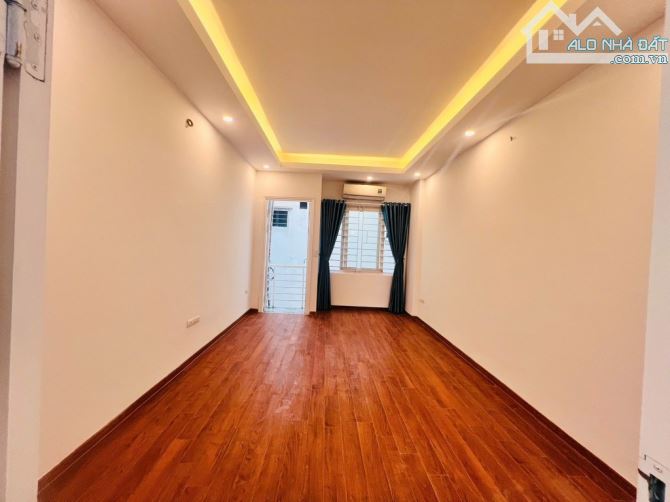 Trần Quốc Vượng 35m2 - 5 tầng-giao thông thuận tiện  7,x tỉ - 9