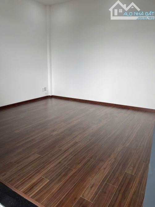 Bán nhà 2 tầng  tiền nhựa KDMB. Xã Xuân Thới Sơn , HM. 103m2. Giá 5 tỷ 50tr - 9