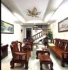 BÁN NHÀ GẦN PHỐ NGUYỄN CHÍ THANH – ĐỐNG ĐA, PHÂN LÔ Ô TÔ ĐỖ CỬA, NHÀ 4 TẦNG ĐẸP Ở NGAY.