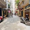 Bán nhà phân lô, ô tô, Trần Quốc Hoàn, Cầu Giấy, nhỉnh 17 Tỷ, DT 40m, 5 tầng, MT 4 m