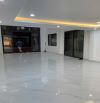 Nhà 4 tầng MT Nguyễn Phan Vinh, DT 102m2, đường 10,5m, trục thông biển, giá đầu tư.