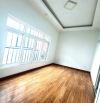 Bán nhà 2 thoáng Lạc Long Quân: 49m x 5 tầng, có sân thượng trồng rau