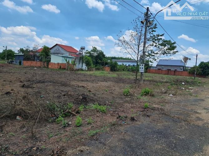 cần bán gấp lô đất thổ cư gần unbd xã tân lợi đồng phú bình phước chỉ cần 150 triệu
