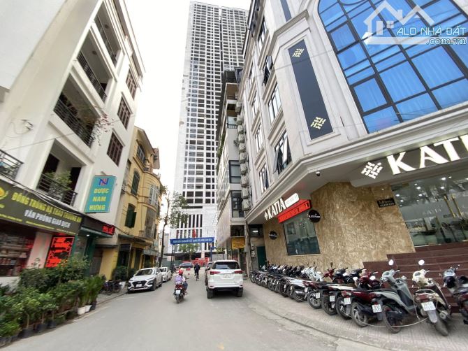 Nhà mới đẹp Vũ Văn Cẩn Hà Đông. Sổ A4 59m, 5 tầng thang máy MT4m5 Giá 16 tỷ Ô tô vào nhà