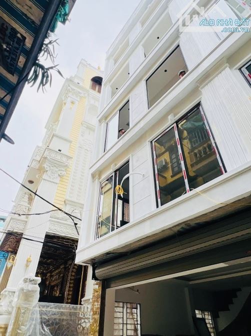 Phân Lô Quận Cầu Giấy, Lô Góc View Hồ Ô Tô Tránh Kinh Doanh, 55m2 5 Tầng Thang Máy, 21 Tỷ