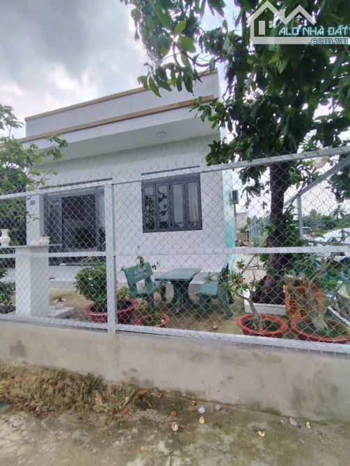 Bán nhà C4 như hình Phường 15, Gò Vấp. Gần sông Vàm Thuật mát mẻ, DT 10x26m, CN 252.3m,