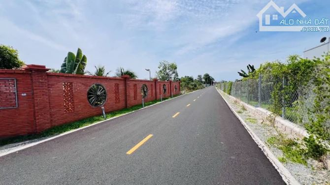 BABS NHÀ VƯỜN 4.000M2 CÓ 2MT TRƯỚC SAU - SẴN NHÀ VÀ VƯỜN TRÁI CÂY . TT PHƯỚC HẢI .LONG ĐẤT