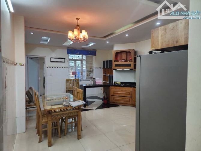 Nhà MT Hoàng Thúc Trâm - Hòa cường bắc