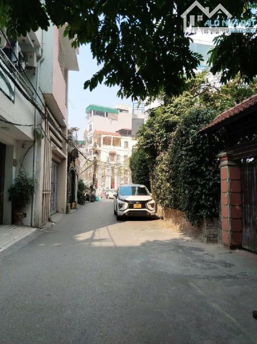 BÁN NHÀ 5 TẦNG HOÈ THỊ , NAM TỪ LIÊM, Ô TÔ VÀO NHÀ ,KINH DOANH ĐỈNH, 40M 5 TẦNG, HƠN 8 TỶ