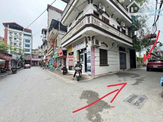 BÁN LÔ ĐẤT ĐẸP NGAY CỔNG HỌC VIỆN NÔNG NGHIỆP - GẦN CHỢ SINH VIÊN- HÀNG XÓM VINHOMES