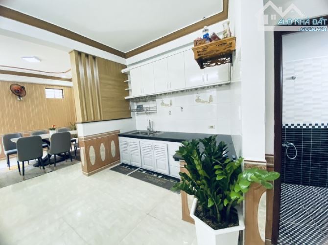 GÁC LỬNG ĐÚC K3M ĐIỆN BIÊN PHỦ - DTĐ 96M2 - NGANG 6M - VUÔNG VỨC - 2,9 TỶ