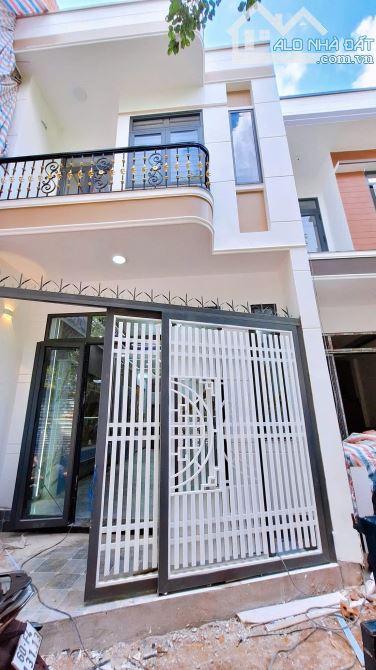 CHÍNH CHỦ GỞI BÁN 4 CĂN NHÀ LIỀN KỀ P.HÓA AN SÁT ĐƯỜNG HOÀNG MINH CHÁNH, 3 PN, HOÀN CÔNG,