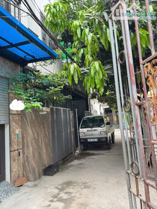 BÁN NHÀ BÁT KHỐI DÂN XÂY 4 TẦNG - Ô TÔ 7 CHỖ ĐỖ CỬA - GIÁ CHỈ NHỈNH 6 TỶ