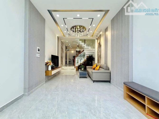 Bán nhà cho thuê 11tr/th ngay Tô Hiến Thành, Q10. Gía: 3 tỷ 072tr/65,3m2 sổ riêng