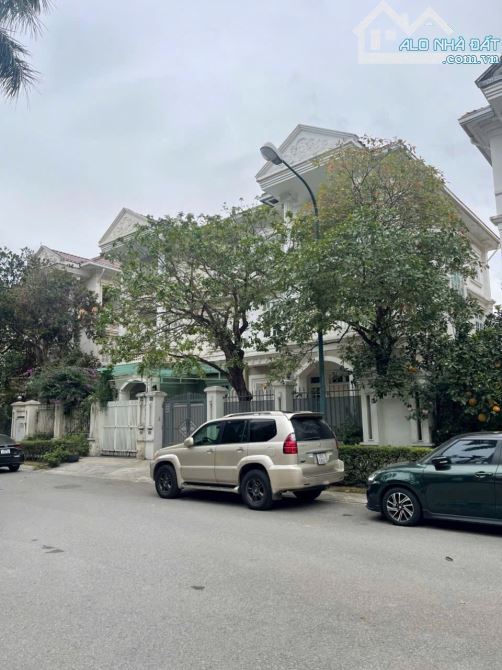 CHÍNH CHỦ BÁN BIỆT THỰ  218M2 GIAI ĐOẠN 1 CIPUTRA TÂY HỒ