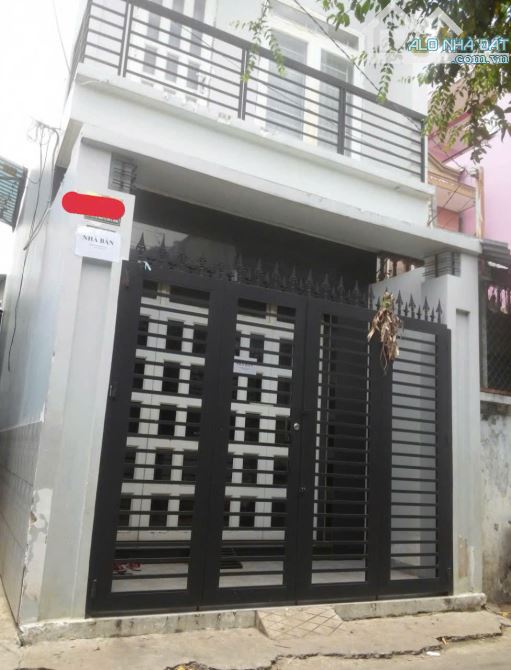 Nhà 38m² Bà Hom xây 1 trệt 2 lầu. Hẻm oto 6m thông, sổ chính chủ. Giá chỉ 2,4 tỷ còn TL