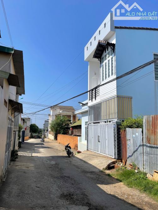 BÁN NHÀ MÊ CÁCH NGÃ 6 1km, HẺM THÔNG OTO