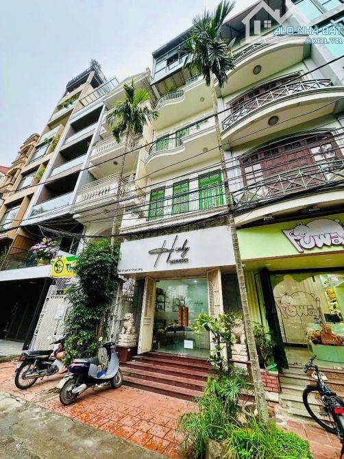 Chùa Láng 70m² – 33 tỷ – mặt hồ, 6 tầng TM – siêu vị trí Đống Đa