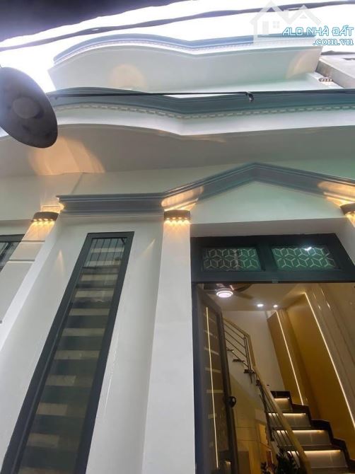 ✅ Anh chị tài chính 2 Tỷ mua ngay nhà Đường Xóm Chiếu, Quận 4 / Giá 2 Tỷ 550 (64.6m2)