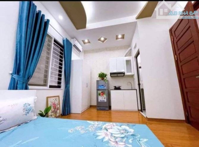 CCMN DỊCH VỌNG HẬU- 10 TRƯỜNG ĐẠI HỌC- 68M2- 6T- MT 6M-15 PHÒNG FULL- 70TR/ THÁNG.