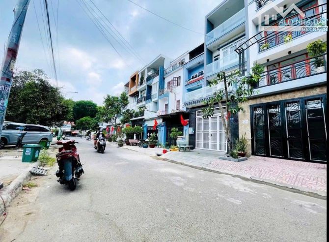 Chính chủ bán nhà 1 Tr3L đường 447- Lê Văn Việt - Phường Tăng Nhơn Phú A Quận 9
