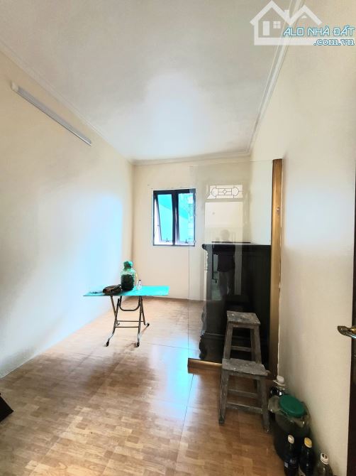 Cực hiếm Ngọc Hà 26m2, sát phố, dân xây, sát cạnh lăng bác, MT quyền lực 8m