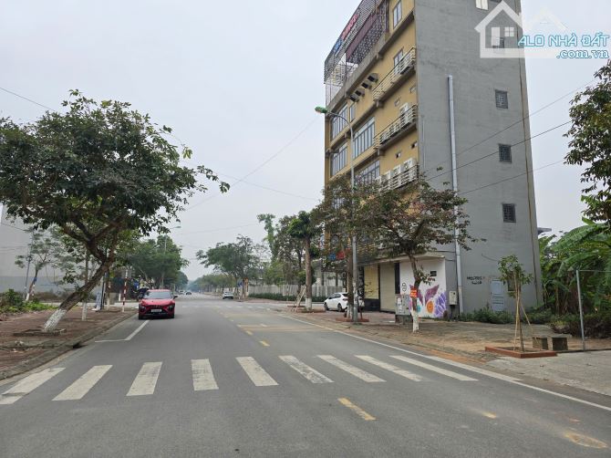 Bán lô đất đường rộng 22.5m Chu Văn An, giá 8,6 tỷ