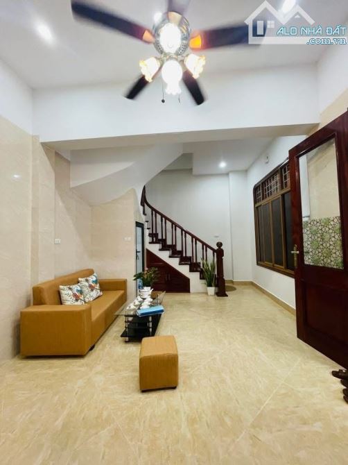 SIÊU HIẾM - NHÀ ĐẸP TRUNG TÂM QUẬN HAI BÀ - GIÁ HẠT DẺ - CĂN GÓC THOÁNG - NHÀ 2 MẶT NGÕ -