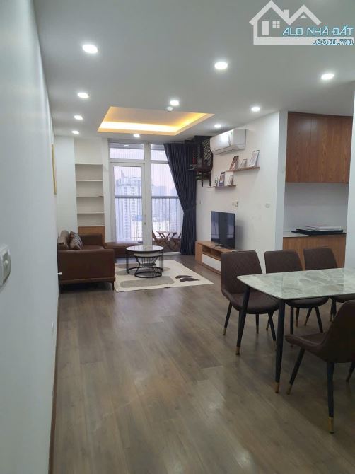 CHO THUÊ CĂN HỘ CHUNG CƯ TOÀ CT2 A10 NAM TRUNG YÊN - TẦNG TRUNG VIEW ĐẸP 2PN + 2WC, 20TR/T