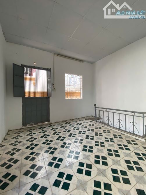 BÁN NHÀ TRUNG TÂM TÂN MAI - LÔ GÓC NGÕ THÔNG OTO KINH DOANH VIP - 2 TẦNG - MT4,3M, 2,35 tỷ