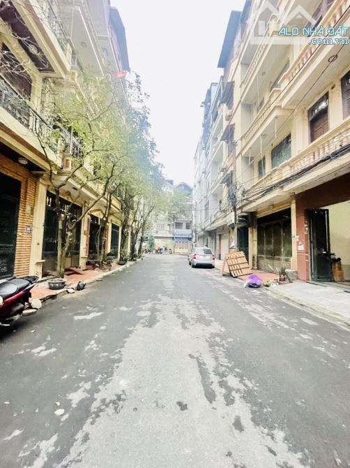 Bán Nhà Thọ Lão 25m², 5 Tầng, 3 Phòng Ngủ, Ô Tô Đỗ Cửa giá 5,9 tỷ.