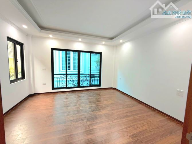 💥 BÁN NHÀ ĐỘI CẤN – 6 TẦNG – THANG MÁY – 2 THOÁNG – 36m2 - CHỈ 7.9 TỶ!