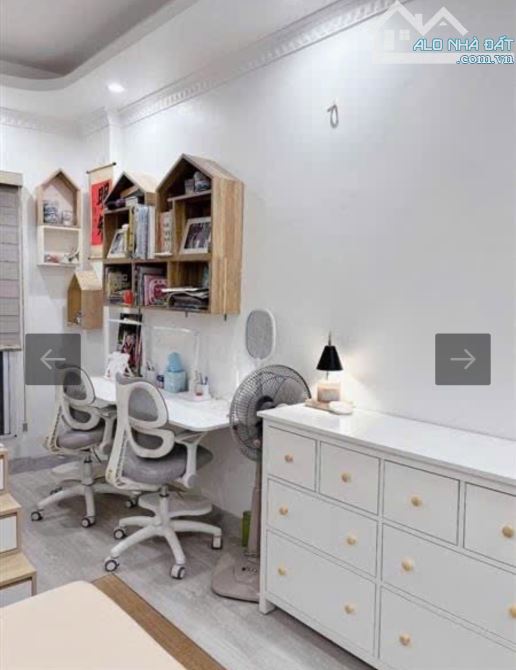 Sốc! Căn Nhà Gốc Đề 5 Tầng Full Nội Thất – Giá Dưới 9 Tỷ – Không Mua Ngay Là Mất