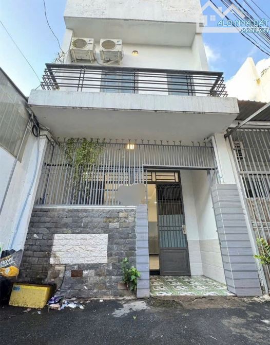 QUÁ THƠM – NHỈNH 4 T Ỷ - 56m2 - (4.4x13m NH 4.8m) - 2 TẦNG - 3 PN - HẺM 3M CÁCH 50M RA MT
