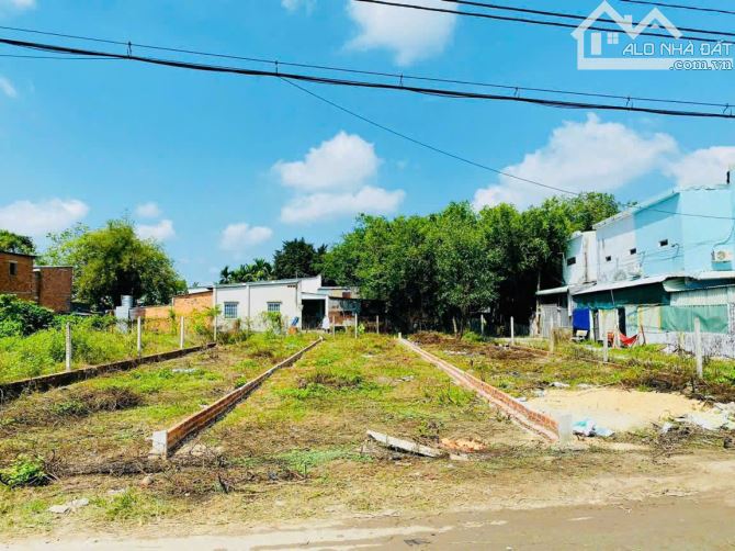 3 lô liền kề, ngay Khu Công Nghiệp, Tân Phú Trung, phù hợp xây trọ cho thuê