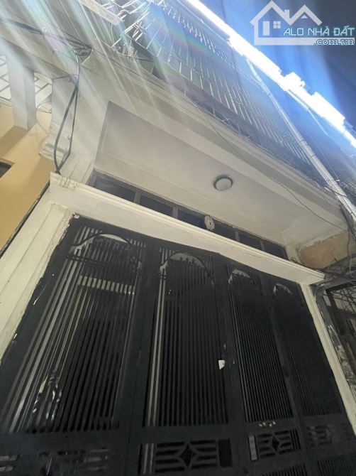 Của Hiếm! Bán nhà Kim Mã Thượng 26m2, vị trí đẹp, sát ô tô đỗ, hộ khẩu Ba Đình