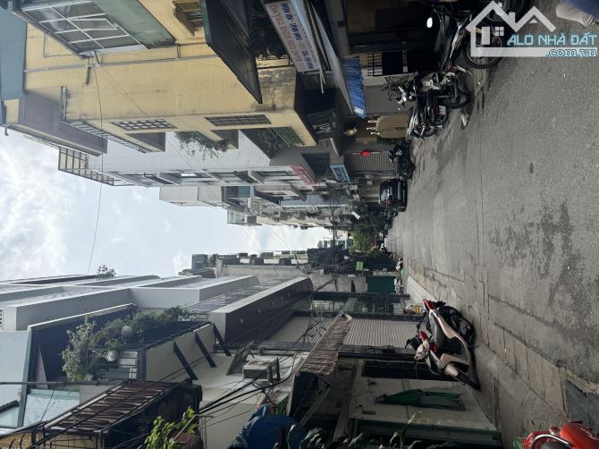 Bán nhà ngõ Phố Huế khu phân lô ô tô tránh dân trí cao an ninh tốt nhiều toà văn phòng