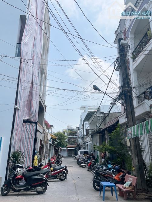 NHÀ 2 TẦNG ĐƯỜNG LÊ THÚC HOẠCH - HẺM XE TẢI - SÁT CHỢ VẢI -  85M2 NHỈNH 7 TỶ.