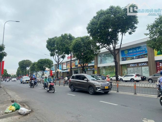 30M2- SỔ VUÔNG - NGAY VINCOM QUANG TRUNG - KO LG/ KO QUY HOẠCH - NHÀ CỨNG CÁP CHỈ NHỈNH 3T