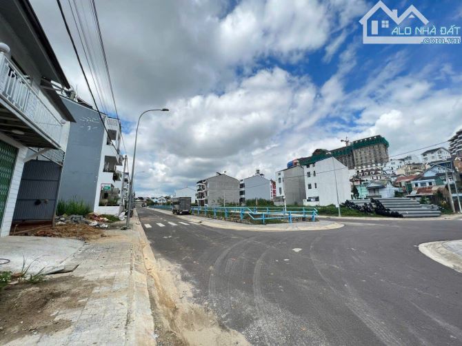 ✨🏡✨ Cần bán Đất Nhà Mặt Tiền, đường Phạm Hồng Thái, P.10, Đà Lạt, Cạnh siêu thị GO.