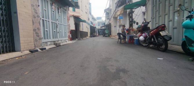 Nhà bán đường Thoại Ngọc Hầu, DTSD 50m, 2 tầng, giầu bàn nhỉnh 4 tỷ