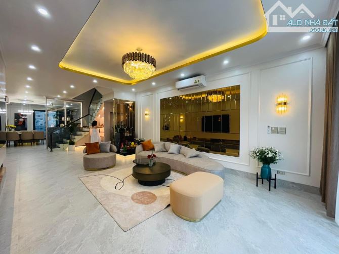 Bán nhà Đồng Bát-Mỹ Đình 154m2,MT 8.5m,5 tầng ô tô đỗ,tránh,văn phòng kinh doanh 31 tỷ