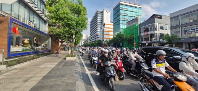 Bán nhà Phú Nhuận, 75m2, 2 tầng, vị trí đắc địa, nâng cấp dễ dàng thành CHDV!