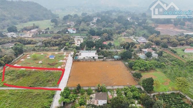 SIÊU PHẨM VUÔNG NHƯ BÁNH TRƯNG 1416m2 giá 3tr GẦN NGAY SÂN GOLF SKYLAKE