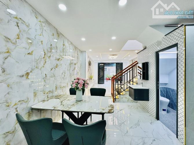 🏡 CƠ HỘI SỞ HỮU NHÀ MẶT TIỀN VÕ VĂN TẦN, QUẬN 3 - GIÁ CHỈ 8.5 TỶ 🔥